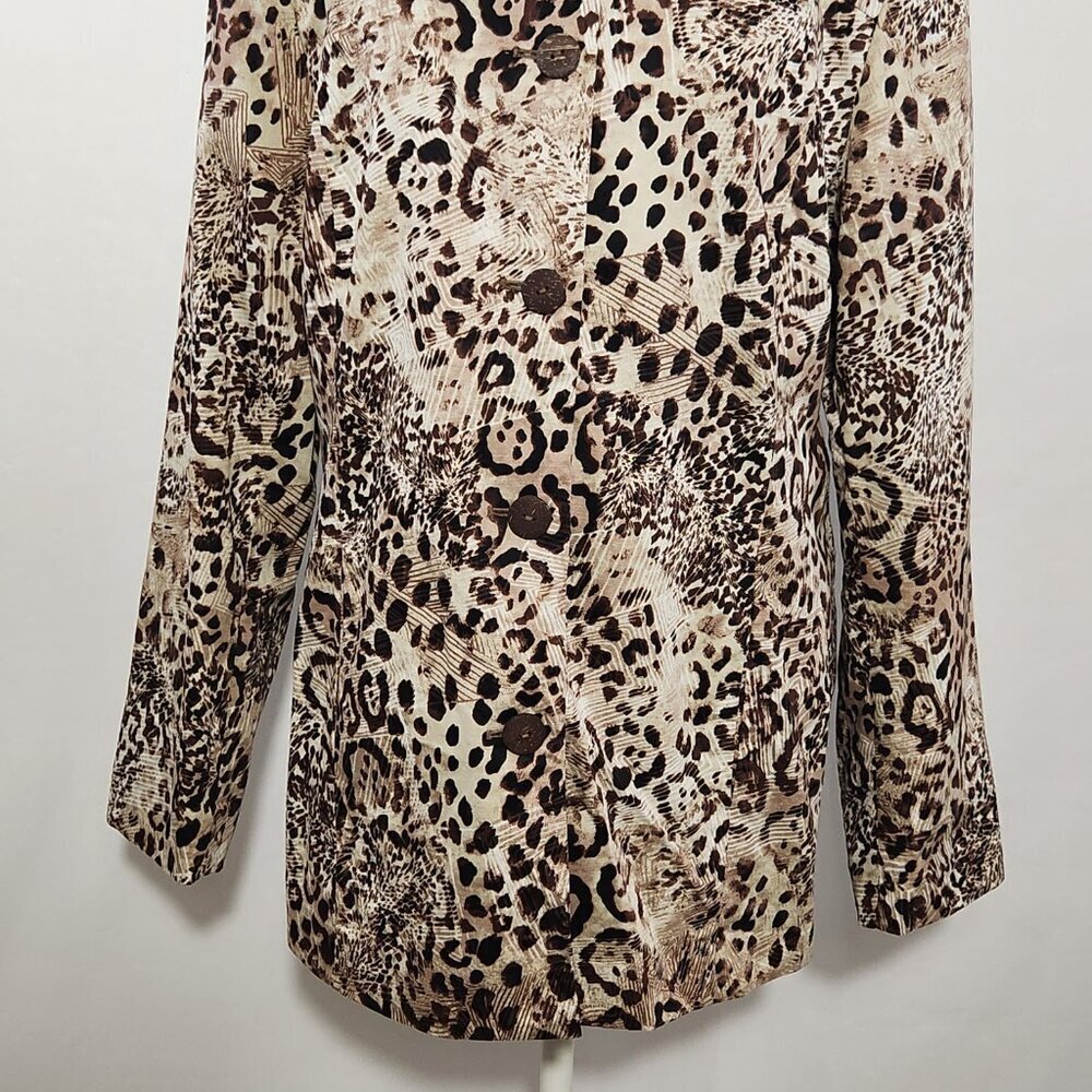 Chico's Size 2/12-14 Leopard Print Button Down Ma… - image 4